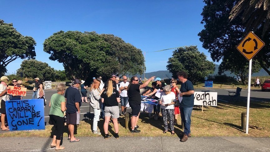 News - Gateway protesters