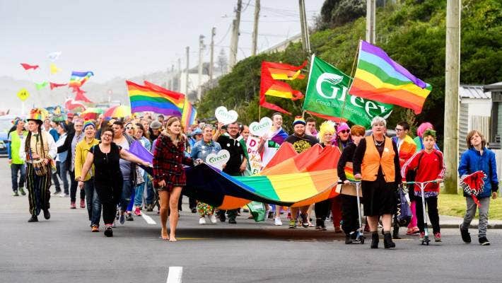 COM - Pride housing