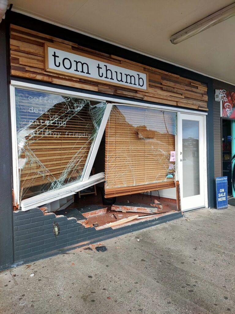 COM - Tom Thumb crash