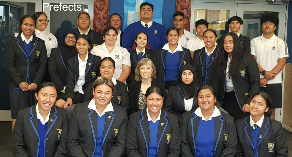 Porirua College Students and Principal