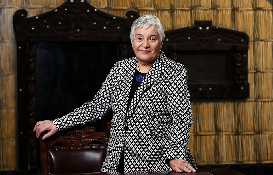 Dame Turiana